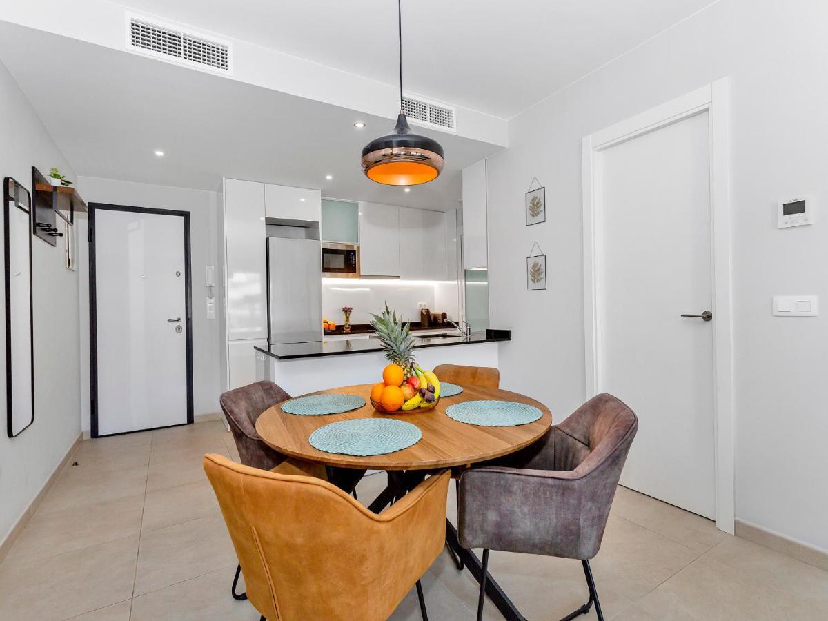 Lovely First Floor Apartment, Heating Pool ! Alicante Buitenkant foto