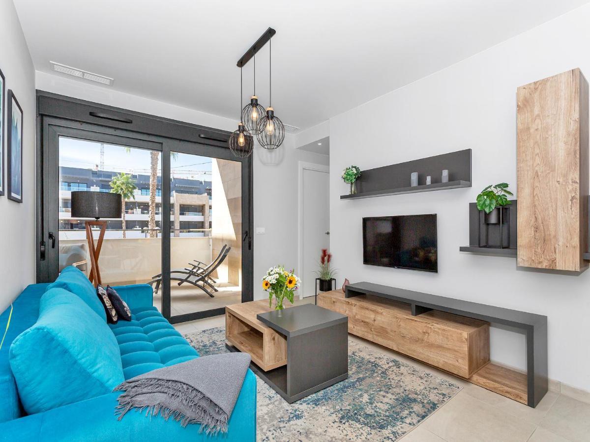 Lovely First Floor Apartment, Heating Pool ! Alicante Buitenkant foto