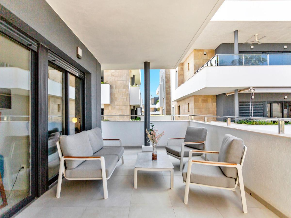 Lovely First Floor Apartment, Heating Pool ! Alicante Buitenkant foto